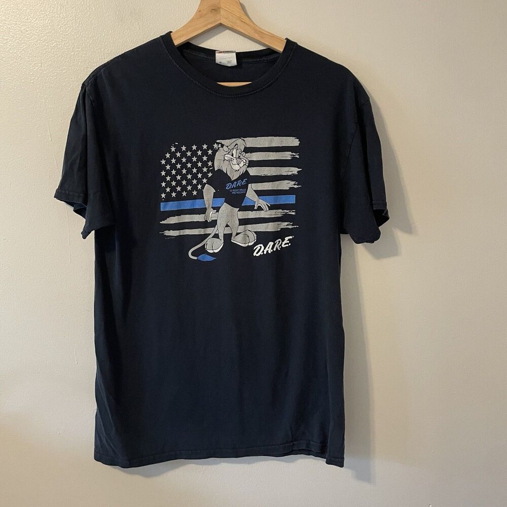 Vintage DARE Shirt Daren The Loin Flag Sz M